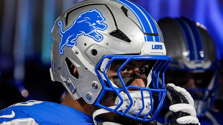 Detroit Lions offensive tackle Penei Sewell (58) in a huddle before warm up at Ford Field 