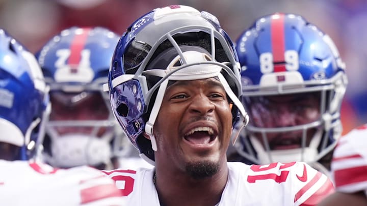 Oct 19, 2025; Denver, Colorado, USA; New York Giants quarterback Jameis Winston (19) huddles up before the game against the Denver Broncos at Empower Field at Mile High. Mandatory Credit: Ron Chenoy-Imagn Images