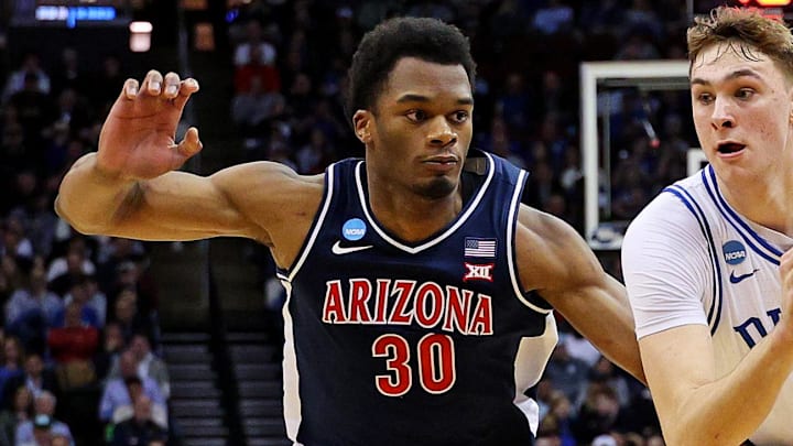 Mar 27, 2025; Newark, NJ, USA; Duke Blue Devils forward Cooper Flagg (2) drives to the basket against Arizona Wildcats forward Tobe Awaka (30) during the first half during an East Regional semifinal of the 2025 NCAA tournament at Prudential Center. Mandatory Credit: Vincent Carchietta-Imagn Images Mar 27, 2025; Newark, NJ, USA; Duke Blue Devils forward Cooper Flagg (2) drives to the basket against Arizona Wildcats forward Tobe Awaka (30) during the first half during an East Regional semifinal of the 2025 NCAA tournament at Prudential Center. Mandatory Credit: Vincent Carchietta-Imagn Images