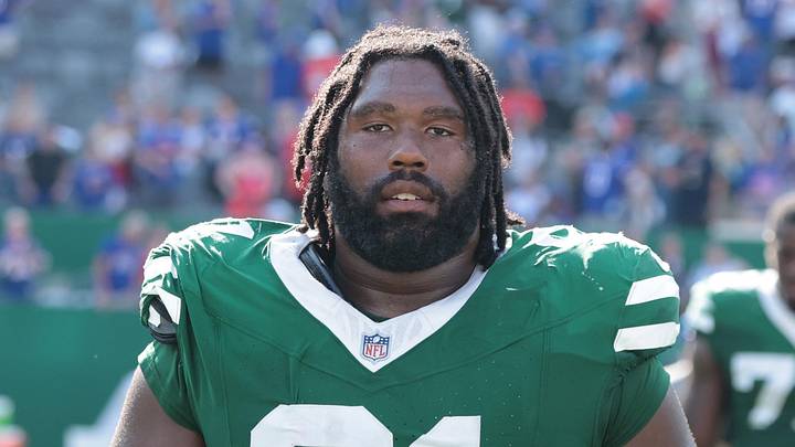 New York Jets defensive tackle Jowon Briggs New York Jets defensive tackle Jowon Briggs