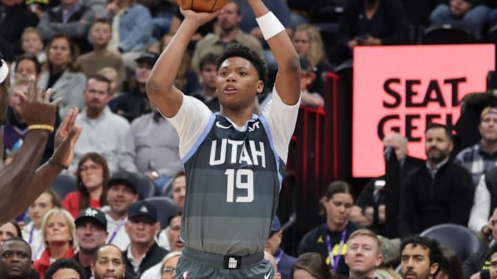 Nov 11, 2025; Salt Lake City, Utah, USA; Utah Jazz forward Ace Bailey (19) shoots the ball defended by Indiana Pacers forward Pascal Siakam (43) during the first quarter at Delta Center. Mandatory Credit: Chris Nicoll-Imagn Images