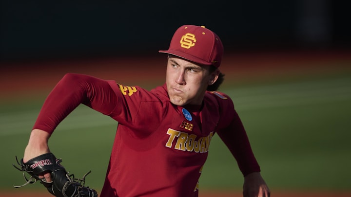 May 31, 2025; Corvallis, OR, USA; USC pitcher Mason Edwards (30) throws the ball during the fourth inning against Saint Mary's at the NCAA Corvallis Regional at Goss Stadium. Mandatory Credit: Troy Wayrynen-Imagn Images May 31, 2025; Corvallis, OR, USA; USC pitcher Mason Edwards (30) throws the ball during the fourth inning against Saint Mary's at the NCAA Corvallis Regional at Goss Stadium. Mandatory Credit: Troy Wayrynen-Imagn Images
