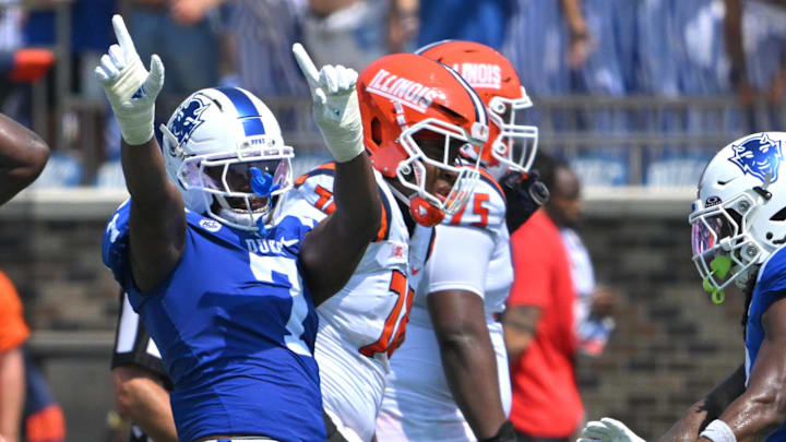 Duke Blue Devils defensive end Vincent Anthony Jr.'s (7)