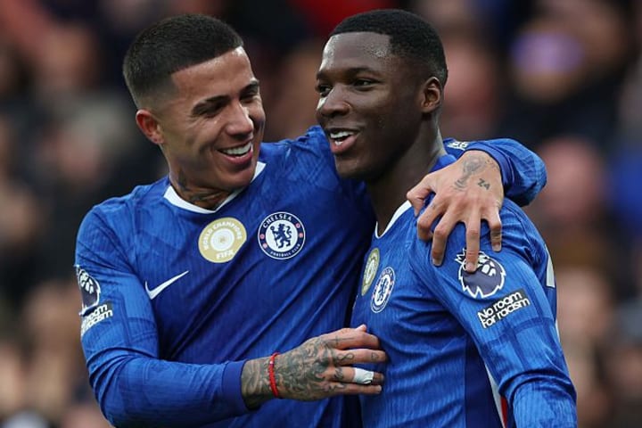 恩佐·费尔南德斯和莫伊塞斯·凯塞多