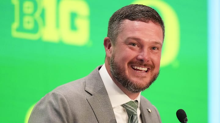 Jul 23, 2025; Las Vegas, NV, USA; Oregon head coach Dan Lanning speaks to the media during the Big Ten NCAA college football media days at Mandalay Bay Resort. Mandatory Credit: Lucas Peltier-Imagn Images