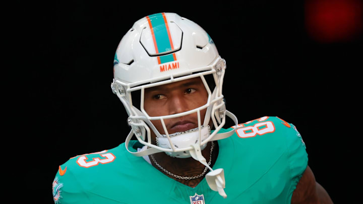 Miami Dolphins tight end Darren Waller