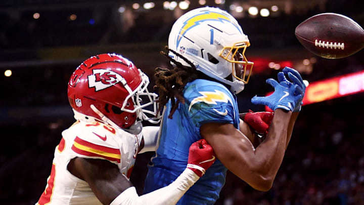 [US, Mexico & Canada customers only] Sep 5, 2025; Sao Paulo, BRAZIL; Los Angeles Chargers wide receiver Quentin Johnston (1) cannot make a catch against Kansas City Chiefs cornerback Jaylen Watson (35) in the second half during a NFL game at Corinthians Arena. Mandatory Credit: Jean Carniel/Reuters via Imagn Images
