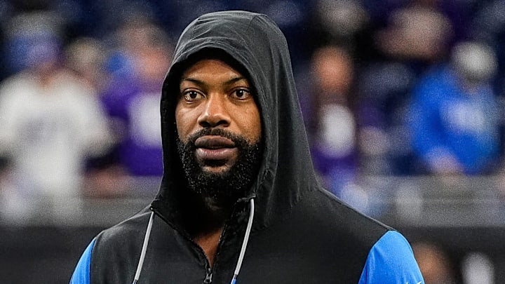 Detroit Lions defensive end Za'Darius Smith (99).