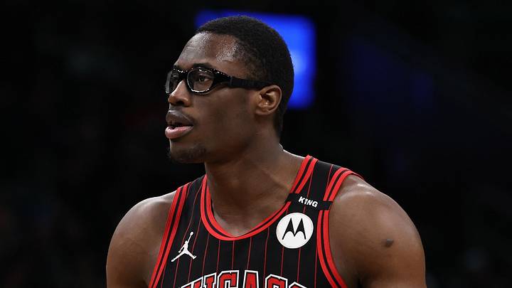 Oct 26, 2026; Boston, Massachusetts, USA; Chicago Bulls forward Jalen Smith (25) gestures as he looks at a referee during the second half against the Boston Celtics at TD Garden. Mandatory Credit: Winslow Townson-Imagn Images Oct 26, 2026; Boston, Massachusetts, USA; Chicago Bulls forward Jalen Smith (25) gestures as he looks at a referee during the second half against the Boston Celtics at TD Garden. Mandatory Credit: Winslow Townson-Imagn Images