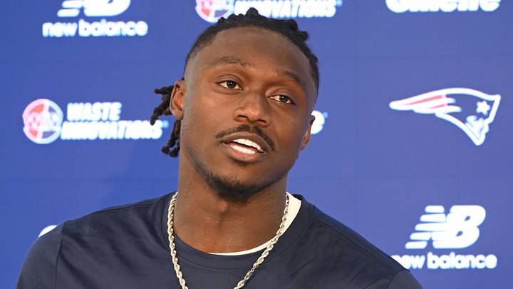 New England Patriots wide receiver A.J. Brown (1).