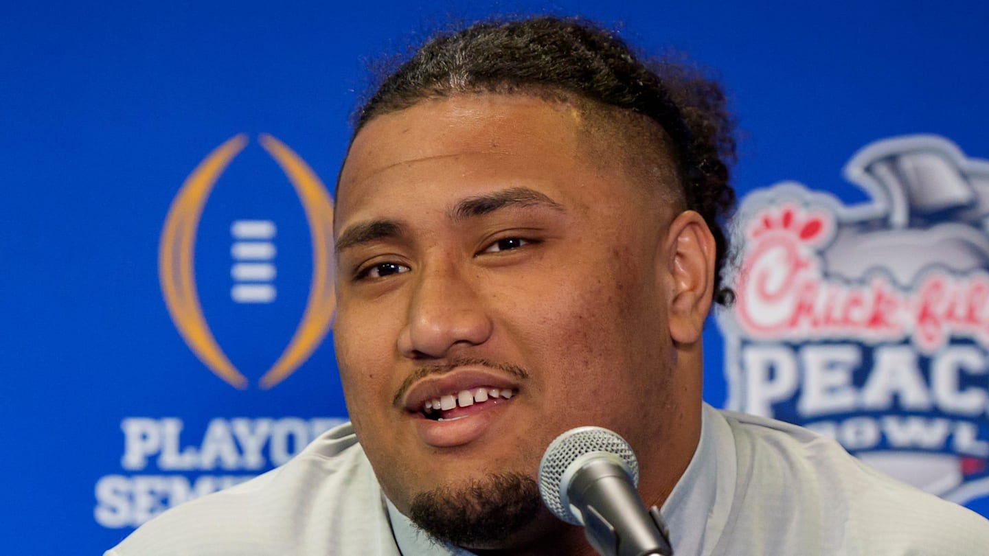 Oregon Ducks Center Opens Up on Offseason Work With Dante Moore, Dylan Raiola