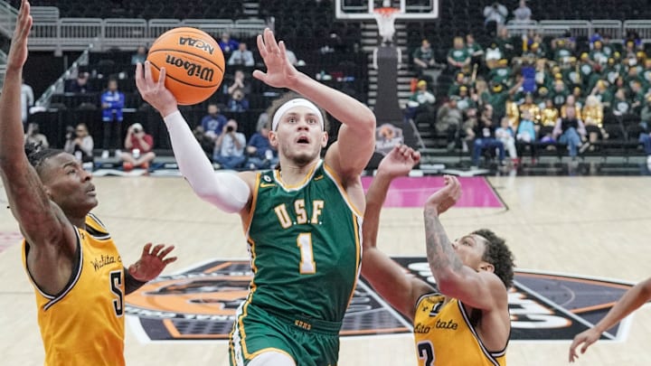 San Francisco Dons guard Tyrell Roberts (1) 
