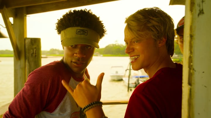 Outer Banks. (L to R) Jonathan Daviss as Pope, Rudy Pankow as JJ Cr. Courtesy of Netflix © 2024