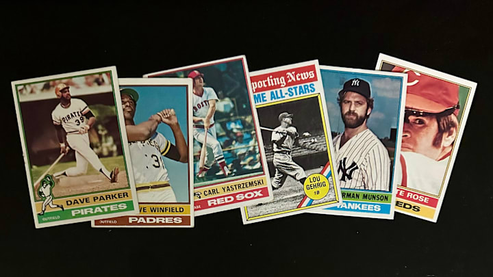 Assorted 1976 Topps baseball cards
