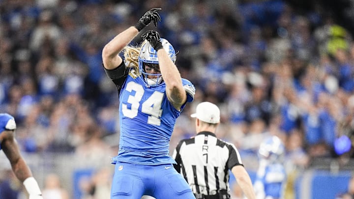 Detroit Lions linebacker Alex Anzalone (34).