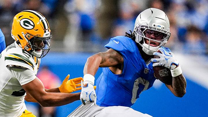 Detroit Lions running back Jahmyr Gibbs (0) runs against Green Bay Packers linebacker Isaiah McDuffie (58) Detroit Lions running back Jahmyr Gibbs (0) runs against Green Bay Packers linebacker Isaiah McDuffie (58)