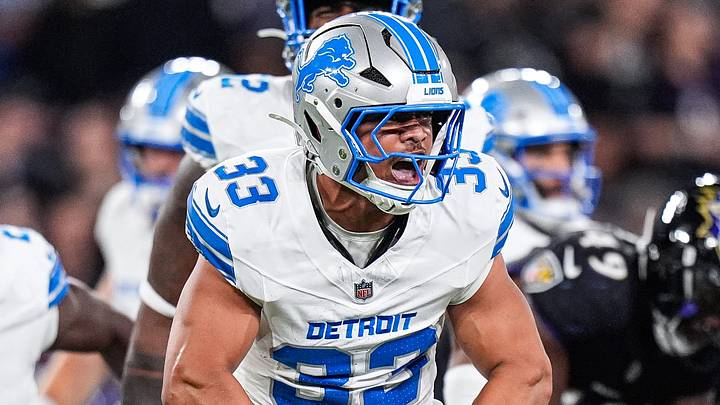 Detroit Lions special team Sione Vaki (33). Detroit Lions special team Sione Vaki (33).
