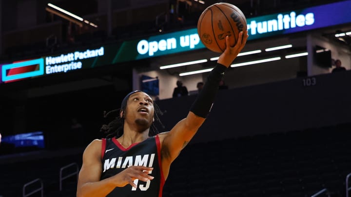 Jul 10, 2024; San Francisco, CA, USA; Miami Heat guard Alondes Williams (15) shoots the ball against Los Angeles Lakers guard Dalton Knecht (4) during the first quarter at Chase Center. Mandatory Credit: Kelley L Cox-USA TODAY Sports