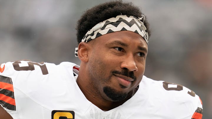 Cleveland Browns defensive end Myles Garrett Cleveland Browns defensive end Myles Garrett