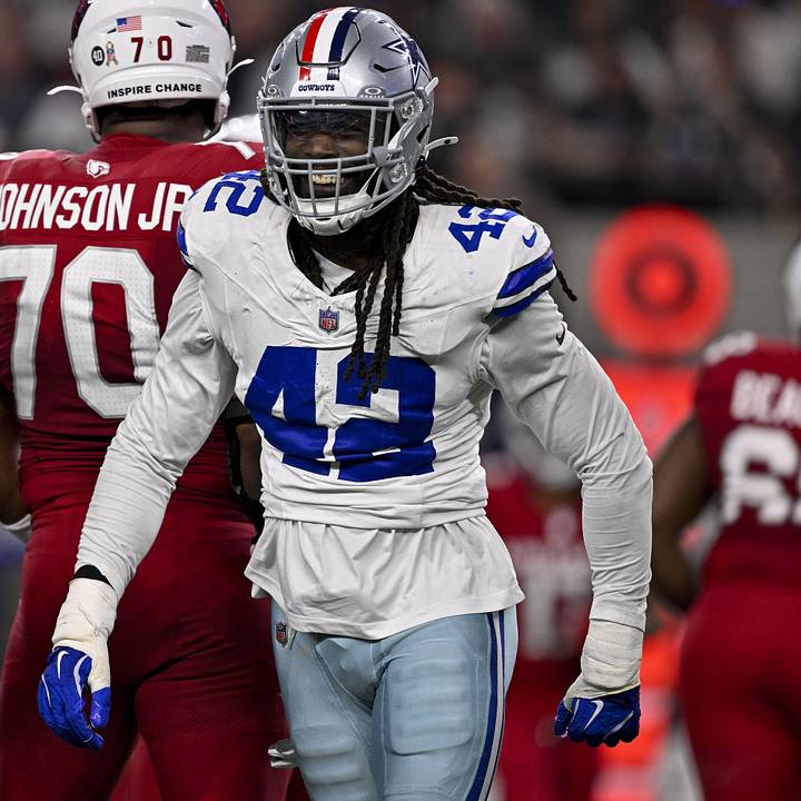 Dallas Cowboys defensive end Jadeveon Clowney celebrates after he sacks Arizona Cardinals quarterback Jacoby Brissett.