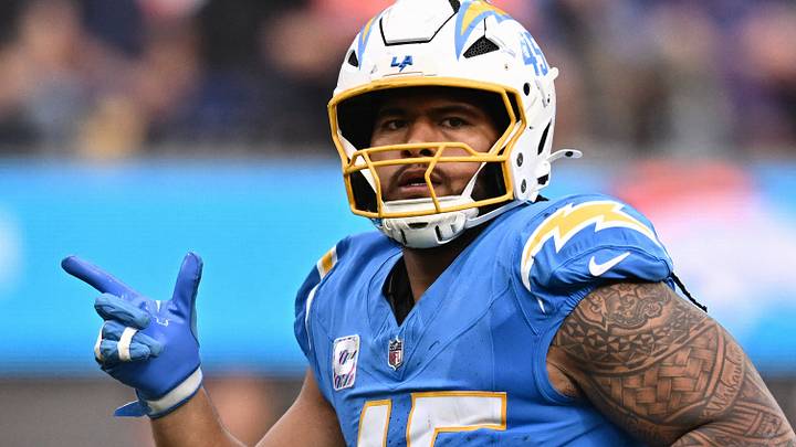 Los Angeles Chargers linebacker Tuli Tuipulotu