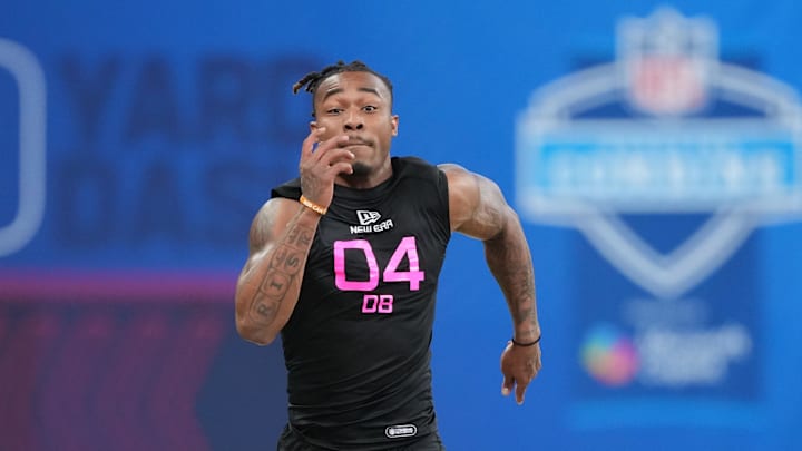 Feb 28, 2025; Indianapolis, IN, USA;  Texas defensive back Jahdae Barron (DB04) runs in the 40 yard dash during the 2025 NFL Combine at Lucas Oil Stadium. Mandatory Credit: Kirby Lee-Imagn Images