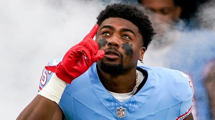 Tennessee Titans wide receiver Treylon Burks (16)