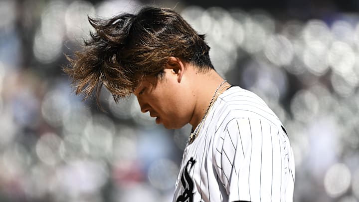 Apr 5, 2026; Chicago, Illinois, USA;  Chicago White Sox third baseman Munetaka Murakami (5) during an inning break ion the game against the Toronto Blue Jays at Rate Field. Mandatory Credit: Matt Marton-Imagn Images