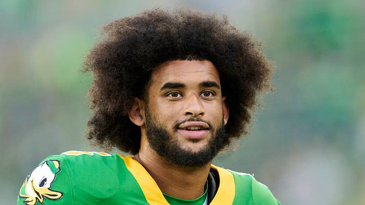 Sep 18, 2026; Eugene, Oregon, USA; Oregon Ducks quarterback Dante Moore (5) waves to a fan before a game against the Portland State Vikings at Autzen Stadium. Mandatory Credit: Troy Wayrynen-Imagn Images Sep 18, 2026; Eugene, Oregon, USA; Oregon Ducks quarterback Dante Moore (5) waves to a fan before a game against the Portland State Vikings at Autzen Stadium. Mandatory Credit: Troy Wayrynen-Imagn Images