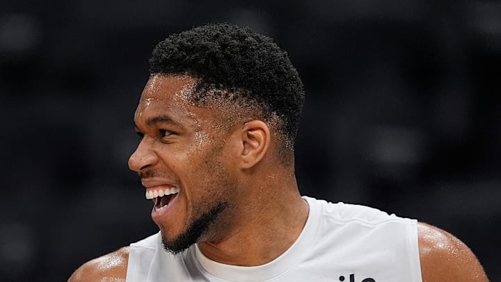 Sacramento Kings v Milwaukee Bucks