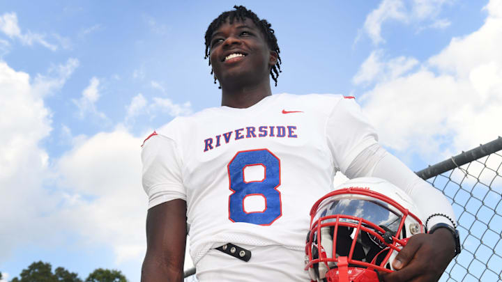 Riverside 4-star tight end Mikkel Skinner has announced that he has flipped his college commitment from Cincinnati to Kentucky.