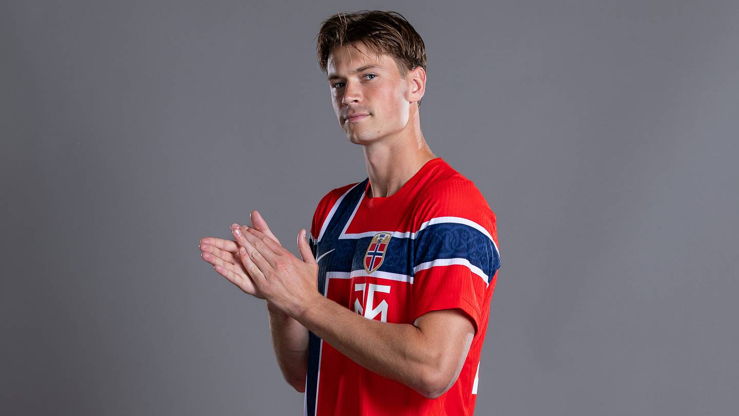 Source: Wrexham Consider Club-Record Transfer for World Cup International