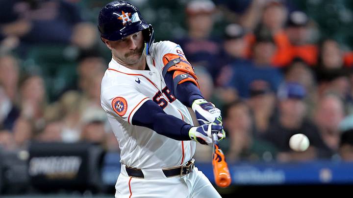 Houston Astros first baseman Christian Walker (8) hits a single. Credit: Erik Williams-Imagn Images Houston Astros first baseman Christian Walker (8) hits a single. Credit: Erik Williams-Imagn Images