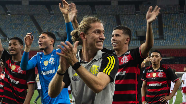 Filipe Luis foi campeão mundial sub-20 pelo Flamengo