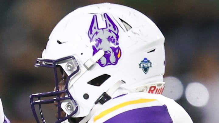 Albany v Hawai'i