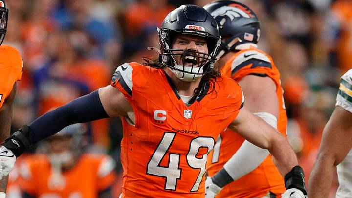 Denver Broncos linebacker Alex Singleton