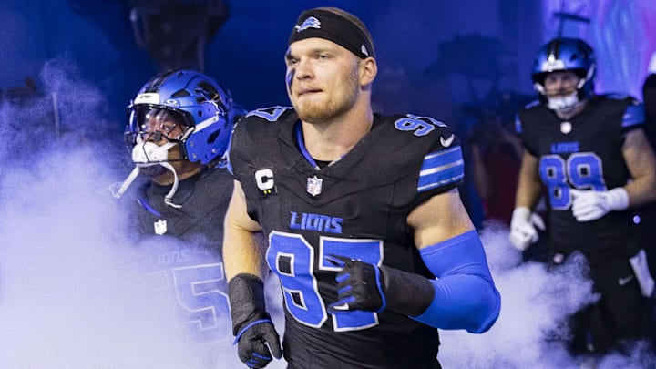 Aidan Hutchinson and the Lions take on the Eagles in Week 11 Aidan Hutchinson and the Lions take on the Eagles in Week 11