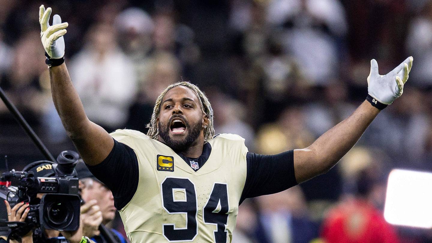 卡姆·乔丹 (Cam Jordan) 曾四次拥有猎鹰队（及其球迷）。