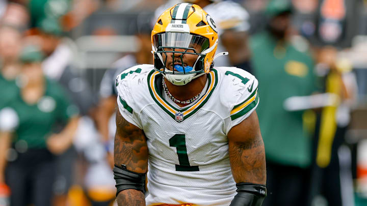 BREAKING: Packers' Micah Parsons calls out former Eagles rival over virus-induced butt-push.