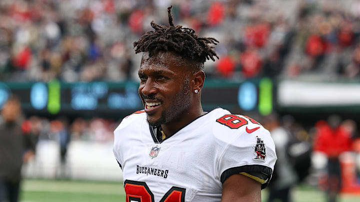 Jan 2, 2022; East Rutherford, New Jersey, USA; Tampa Bay Buccaneers wide receiver Antonio Brown (81) on the field before the game against the New York Jets during the second half at MetLife Stadium. Mandatory Credit: Vincent Carchietta-Imagn Images