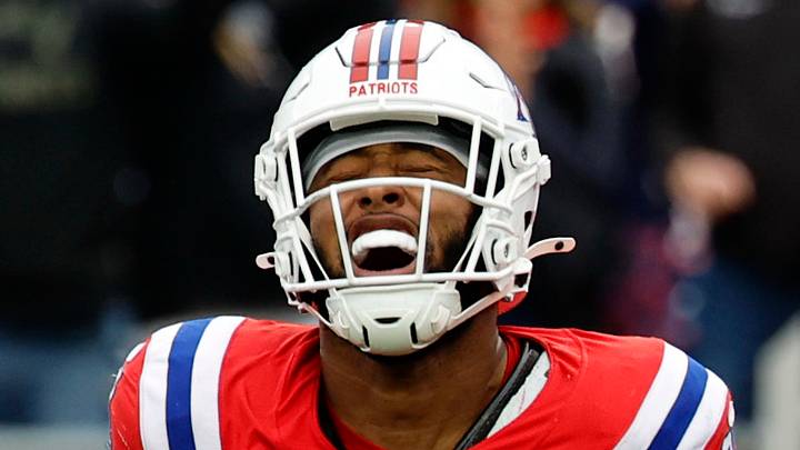 NFL: OCT 11 Raiders at Patriots NFL: OCT 11 Raiders at Patriots