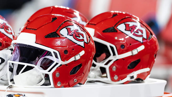 Aug 9, 2025; Glendale, Arizona, USA; Detailed view of a Kansas City Chiefs helmet during a preseason NFL game at State Farm Stadium. Mandatory Credit: Mark J. Rebilas-Imagn Images Aug 9, 2025; Glendale, Arizona, USA; Detailed view of a Kansas City Chiefs helmet during a preseason NFL game at State Farm Stadium. Mandatory Credit: Mark J. Rebilas-Imagn Images