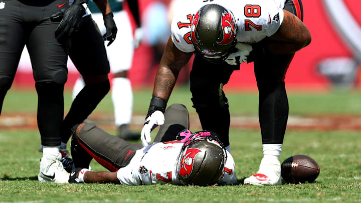 Tampa Bay Buccaneers RB Bucky Irving suffered an injury on Sunday that has head coach Todd Bowles concerned abou this status.