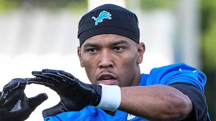 Detroit Lions wide receiver Amon-Ra St. Brown (14).