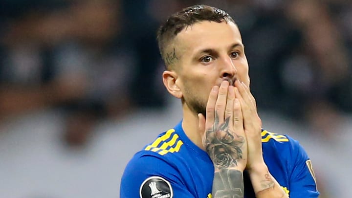 Dario Benedetto est lynché sur les réseaux sociaux. Dario Benedetto est lynché sur les réseaux sociaux.