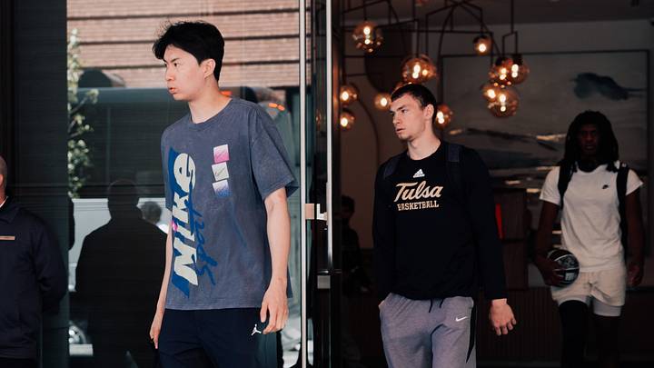 July 3, 2026; San Francisco, California, USA; Summer Spurs forward Hyunjung Lee (26) exits the team hotel before a game against the Miami Heat at the California Classic at Chase Center. July 3, 2026; San Francisco, California, USA; Summer Spurs forward Hyunjung Lee (26) exits the team hotel before a game against the Miami Heat at the California Classic at Chase Center.