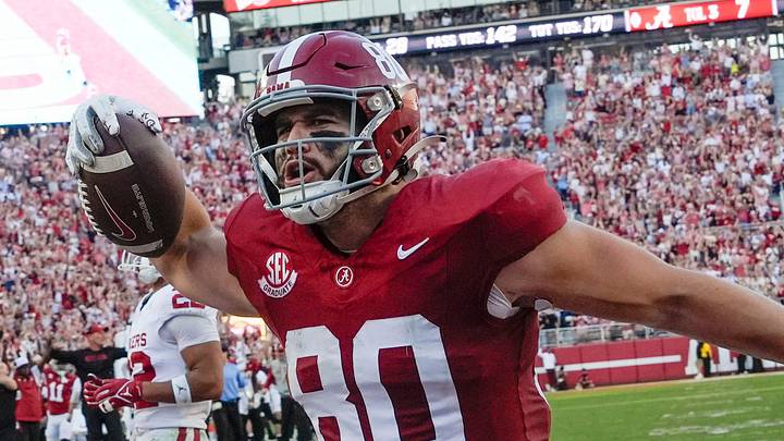 Alabama tight end Josh Cuevas