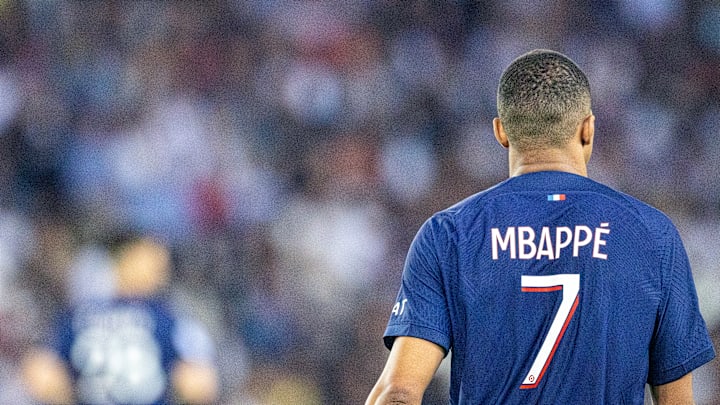 Le PSG doit vendre Mbappé pour éviter d'être dans une mauvaise situation l'été prochain