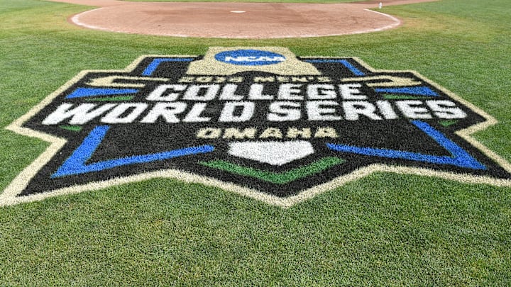 College World Series - Arkansas v Oregon State - Game One