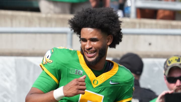 Oregon Ducks Dan Lanning Dante Moore Northwestern Wildcats Big Ten Dakorien Moore Malik Benson Kenyon Sadiq NIL Recruiting 